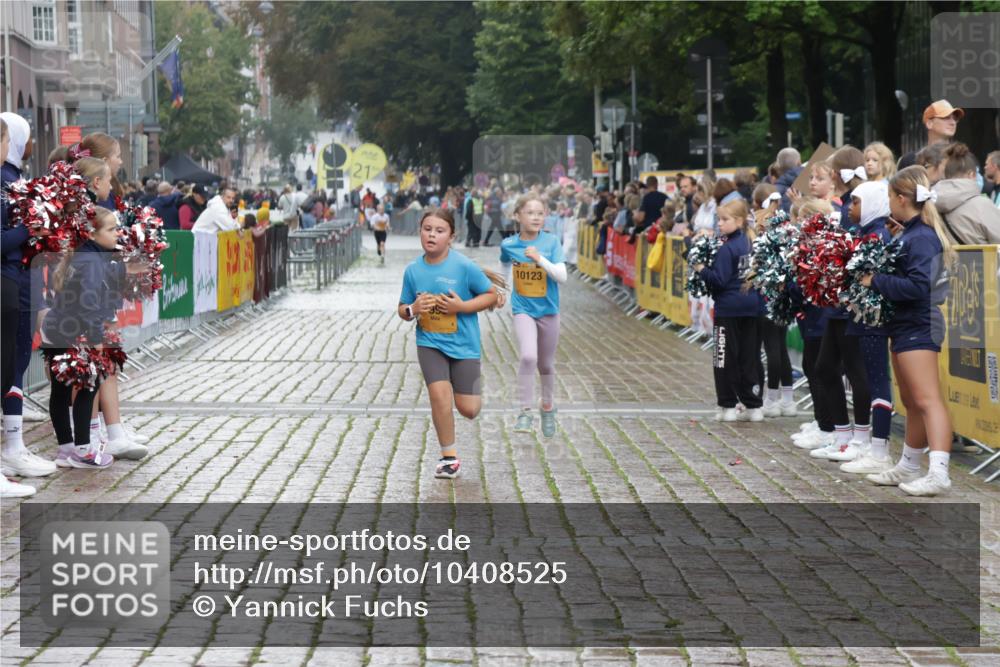 13.09.2026 - Kiel Lauf Yannick Fuchs http://msf.ph/oto/10408525 13.09.2026 09:03:20 Ziel 2372, 2528, 5854, 6644, 7020, 7564, 8013, 8613, 8616, 8789, 8924, 11932, 1175, 1830, 1870, 2178, 2739, 12052, 1268, 4445, 6191, 11931, 1870, 5983, 12270 meine-sportfotos.de