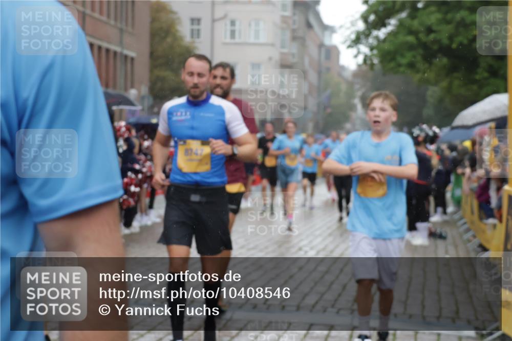 13.09.2026 - Kiel Lauf Yannick Fuchs http://msf.ph/oto/10408546 13.09.2026 10:36:24 Ziel 1278, 1477, 1653, 2286, 2380, 4029, 4078, 4172, 5466, 6763, 7158, 7252, 7920, 8242, 8554, 8743, 8923, 9201, 10075, 10852, 11145, 12022, 343, 867, 1003, 1321, 2494, 2541, 3634, 3811, 4889, 4971, 5947, 6634, 6957, 7619, 7721, 8224, 8393, 8557, 8579, 8743, 8747, 10045, 10860, 10998, 11662, 11903, 12286, 1534, 1584, 2095, 2425, 2571, 2966, 4692, 5045, 5541, 5574, 6309, 7177, 7312, 8494, 9352, 9554, 11113, 215, 2116, 2248, 2494, 6085, 6645, 7721, 8747, 10835, 11567 meine-sportfotos.de