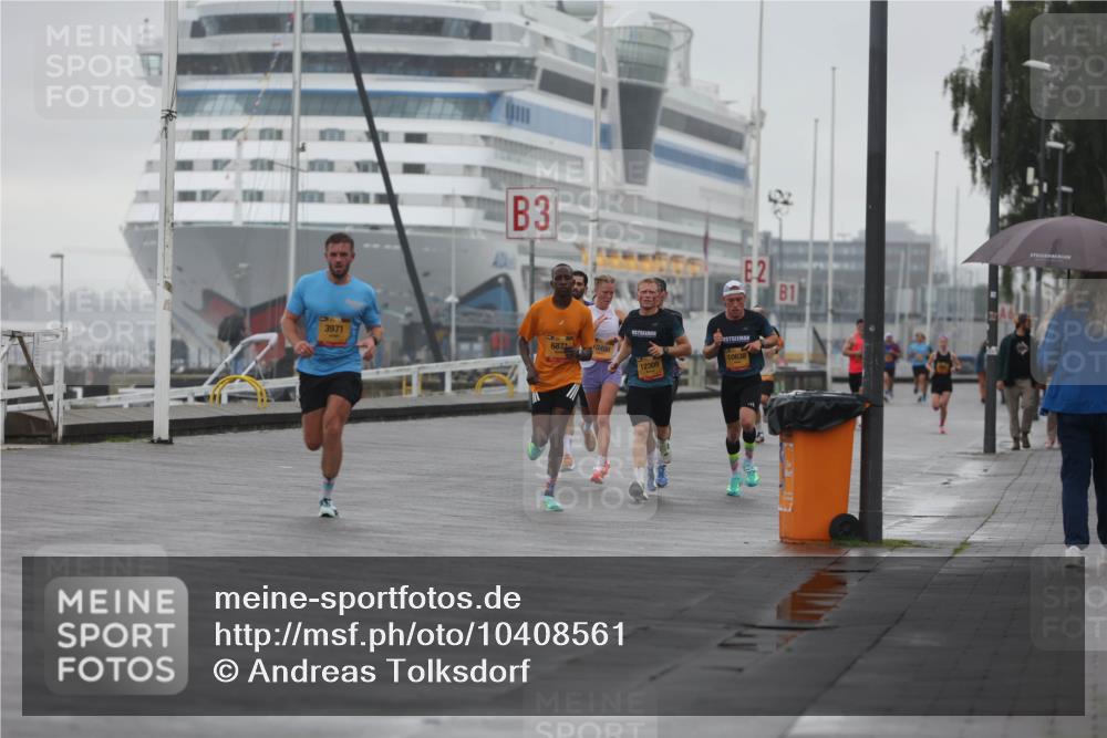 13.09.2026 - Kiel Lauf Andreas Tolksdorf http://msf.ph/oto/10408561 13.09.2026 11:41:20 Kiellinie 3, 3971, 6871, 10494, 10638, 12309, 2, 1 meine-sportfotos.de