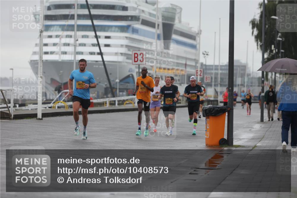 13.09.2026 - Kiel Lauf Andreas Tolksdorf http://msf.ph/oto/10408573 13.09.2026 11:41:20 Kiellinie 3971, 3, 6871, 2, 81, 10494, 12309, 10638 meine-sportfotos.de
