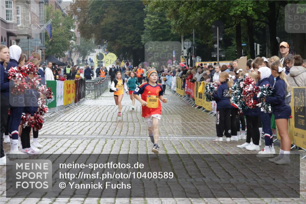 13.09.2026 - Kiel Lauf Yannick Fuchs http://msf.ph/oto/10408589 13.09.2026 09:04:00 Ziel 2193, 1268, 4445, 6191, 7990, 8613, 10123, 11931, 8088, 2528, 5854, 6644, 7564, 8613, 8616, 8789, 11931 meine-sportfotos.de