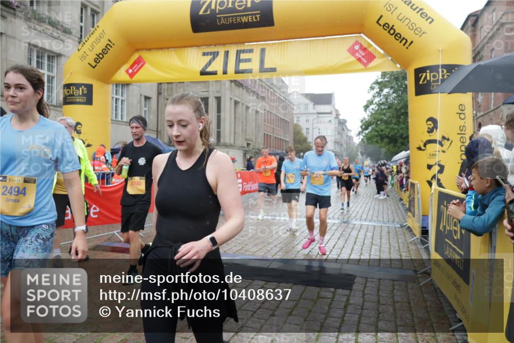 13.09.2026 - Kiel Lauf Yannick Fuchs http://msf.ph/oto/10408637 13.09.2026 10:36:31 Ziel 1278, 1477, 1534, 1584, 2095, 2286, 2380, 2425, 4029, 5045, 5466, 5541, 5574, 6763, 7252, 8242, 8923, 10852, 11113, 867, 1003, 1321, 1477, 1653, 2541, 3634, 3811, 4078, 4172, 4889, 4971, 5947, 6634, 6957, 7158, 7619, 7920, 8224, 8554, 8579, 8743, 9201, 10045, 10075, 10860, 11145, 11662, 12022, 12286, 229, 2571, 2966, 4464, 4692, 6309, 7177, 7312, 8055, 8494, 8760, 9352, 9554, 11619, 11867, 12104, 343, 2494, 3811, 7619, 7721, 8393, 8557, 8747 meine-sportfotos.de