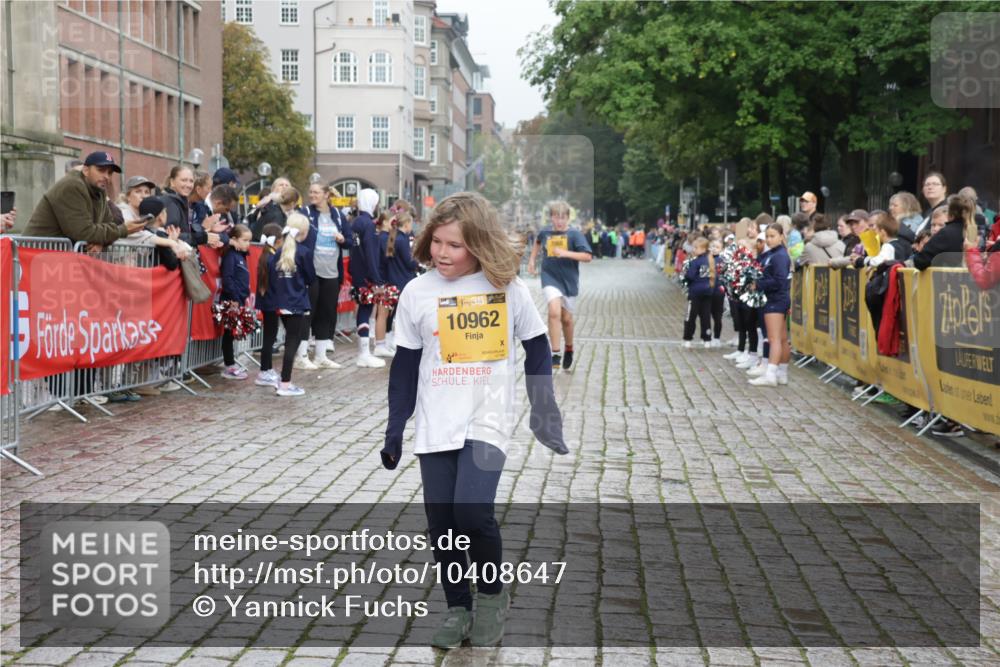 13.09.2026 - Kiel Lauf Yannick Fuchs http://msf.ph/oto/10408647 13.09.2026 09:04:33 Ziel 2670, 8583, 2193, 2670, 8088 meine-sportfotos.de