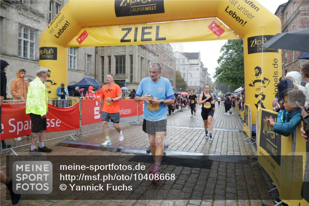 13.09.2026 - Kiel Lauf Yannick Fuchs http://msf.ph/oto/10408668 13.09.2026 10:36:33 Ziel 1278, 1534, 1584, 2095, 2380, 2425, 2571, 4029, 5045, 5466, 5541, 5574, 6763, 7177, 7252, 8242, 8923, 11113, 867, 1003, 1321, 1477, 1653, 2286, 2541, 3634, 4078, 4172, 4889, 4971, 5947, 6634, 6957, 7158, 7920, 8224, 8554, 8579, 8743, 9201, 10045, 10075, 10852, 10860, 11145, 11662, 12022, 12286, 229, 2966, 4464, 4692, 6309, 7312, 8055, 8494, 8760, 9352, 9554, 10608, 11619, 11867, 12104, 343, 2494, 3811, 4889, 6634, 6957, 7619, 8393, 8557 meine-sportfotos.de