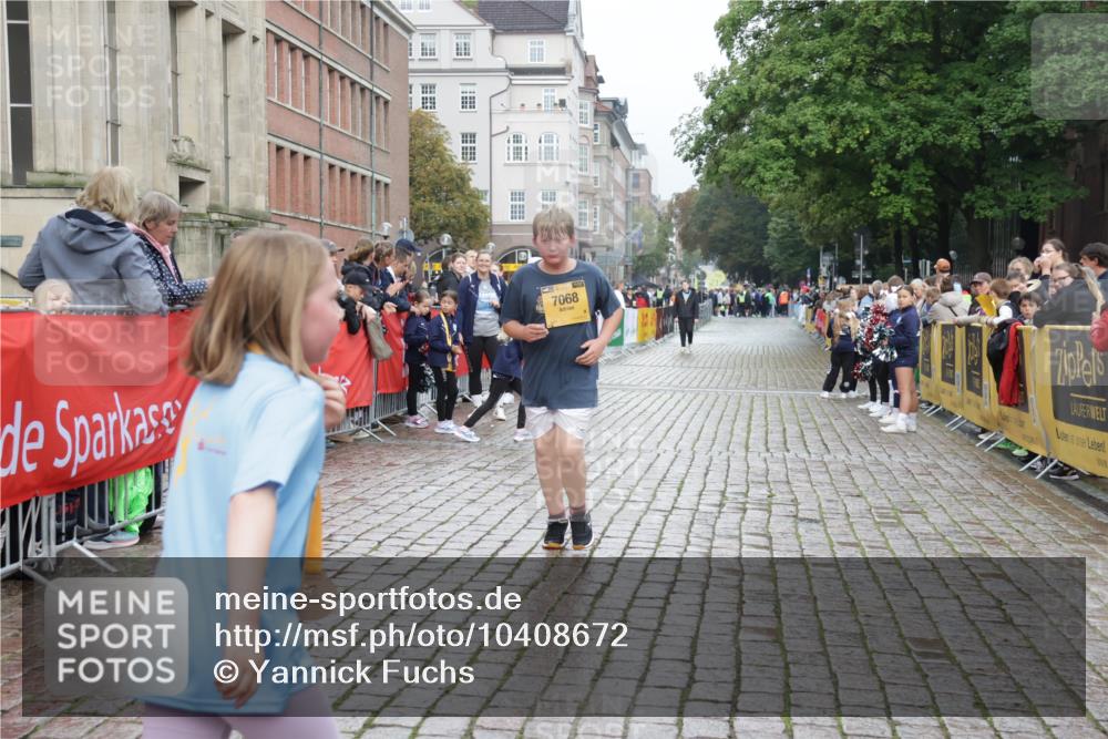 13.09.2026 - Kiel Lauf Yannick Fuchs http://msf.ph/oto/10408672 13.09.2026 09:04:36 Ziel 8583, 2193, 2670, 8088, 7068, 2193 meine-sportfotos.de