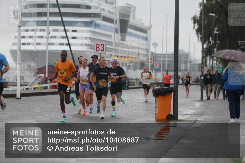 13.09.2026 - Kiel Lauf Andreas Tolksdorf http://msf.ph/oto/10408687 13.09.2026 11:41:23 Kiellinie 3, 6871, 10494, 76, 12309, 2 meine-sportfotos.de