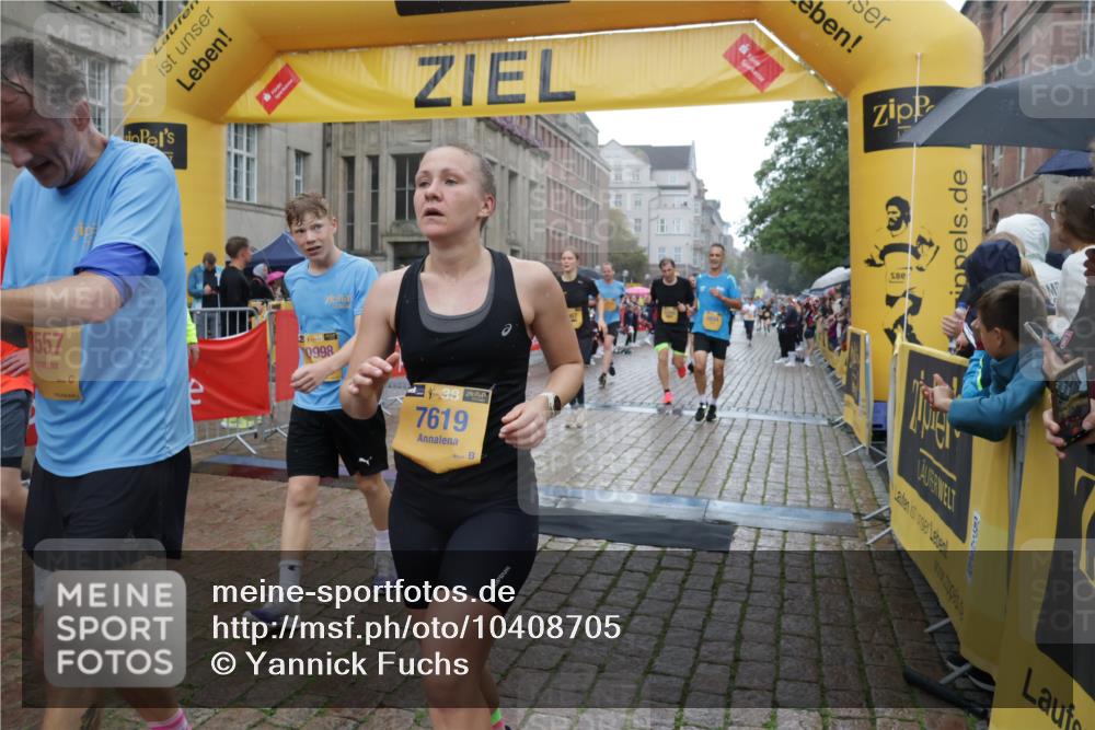 13.09.2026 - Kiel Lauf Yannick Fuchs http://msf.ph/oto/10408705 13.09.2026 10:36:35 Ziel 1278, 1534, 1584, 2095, 2380, 2425, 2571, 4029, 4692, 5045, 5541, 5574, 7177, 7252, 7312, 8242, 8494, 8923, 11113, 867, 1003, 1321, 1477, 1653, 2286, 2541, 3634, 4029, 4078, 4172, 4889, 4971, 5466, 5947, 6634, 6763, 6957, 7158, 7920, 8224, 8554, 8579, 8743, 8923, 9201, 10045, 10075, 10852, 10860, 11145, 11662, 12022, 12286, 229, 2966, 4464, 6309, 8055, 8099, 8760, 9352, 9554, 9657, 10608, 11619, 11867, 12104, 343, 1321, 3634, 3811, 4889, 6634, 6957, 7619, 8393, 8557 meine-sportfotos.de