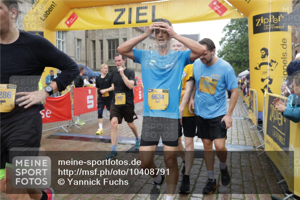 13.09.2026 - Kiel Lauf Yannick Fuchs http://msf.ph/oto/10408791 13.09.2026 10:36:41 Ziel 229, 1534, 1584, 2095, 2571, 2966, 4692, 5045, 5541, 5574, 6309, 7177, 7312, 8494, 9352, 9554, 11113, 12104, 1003, 1278, 1477, 1653, 2286, 2380, 2425, 2541, 4029, 4078, 4172, 4971, 5466, 6763, 7158, 7252, 7920, 8224, 8242, 8554, 8579, 8743, 8923, 9201, 10045, 10075, 10852, 10860, 11145, 11662, 12022, 990, 1211, 4464, 4928, 8055, 8099, 8760, 9289, 9657, 10317, 10608, 11619, 11867, 867, 1321, 2541, 3634, 4889, 5947, 6634, 6957, 8224 meine-sportfotos.de