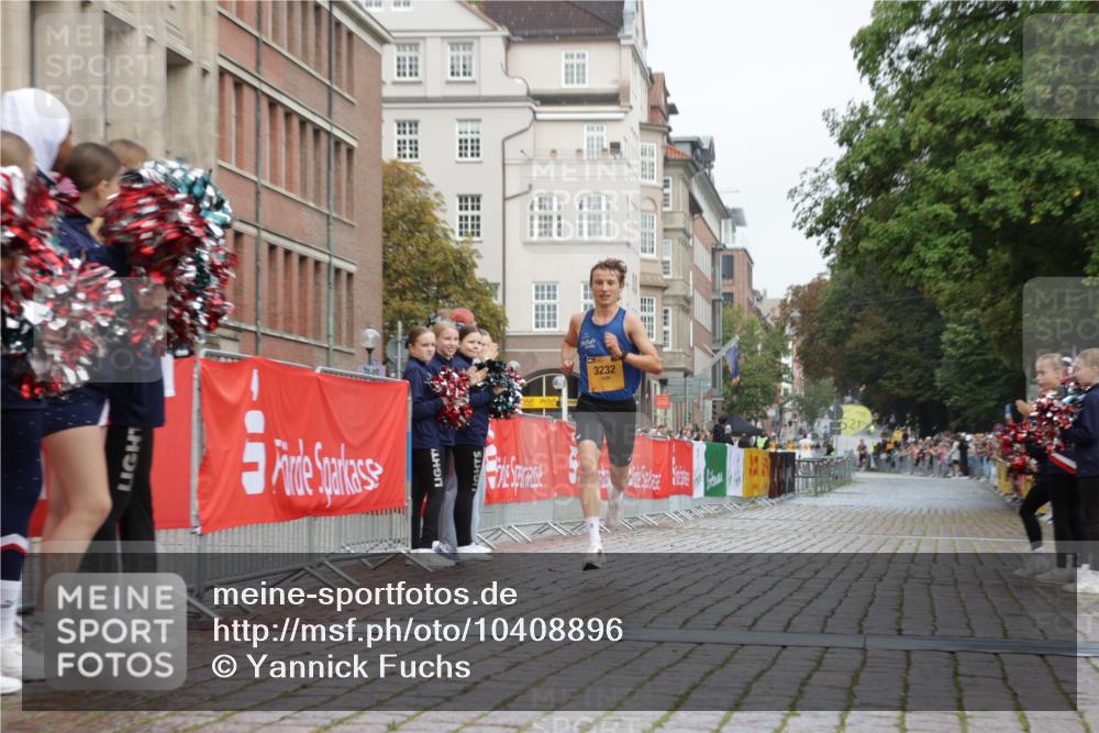 13.09.2026 - Kiel Lauf Yannick Fuchs http://msf.ph/oto/10408896 13.09.2026 09:30:34 Ziel 3232 meine-sportfotos.de