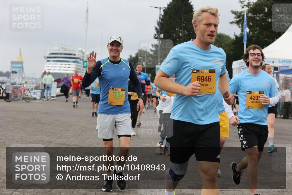 13.09.2026 - Kiel Lauf Andreas Tolksdorf http://msf.ph/oto/10408943 13.09.2026 10:00:39 Kiellinie 48, 7888, 38, 6946, 38, 420 meine-sportfotos.de