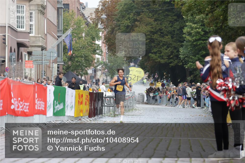 13.09.2026 - Kiel Lauf Yannick Fuchs http://msf.ph/oto/10408954 13.09.2026 09:30:52 Ziel 12703, 3232 meine-sportfotos.de
