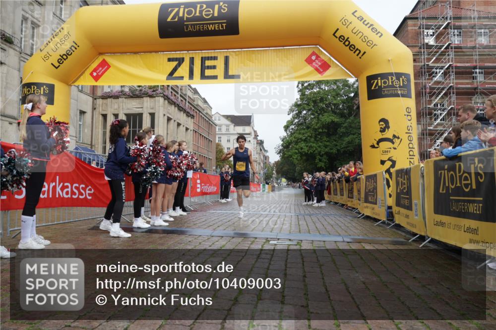 13.09.2026 - Kiel Lauf Yannick Fuchs http://msf.ph/oto/10409003 13.09.2026 09:30:59 Ziel 12703, 3232 meine-sportfotos.de