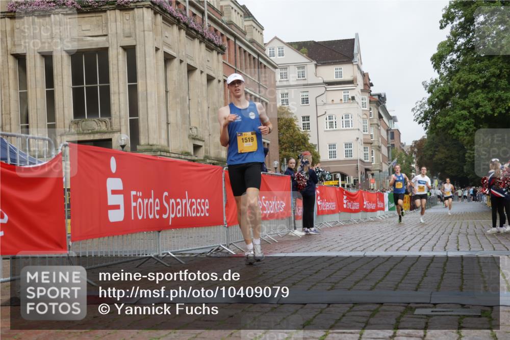 13.09.2026 - Kiel Lauf Yannick Fuchs http://msf.ph/oto/10409079 13.09.2026 09:31:34 Ziel 1519, 2409, 5339, 6685, 1515, 12703 meine-sportfotos.de