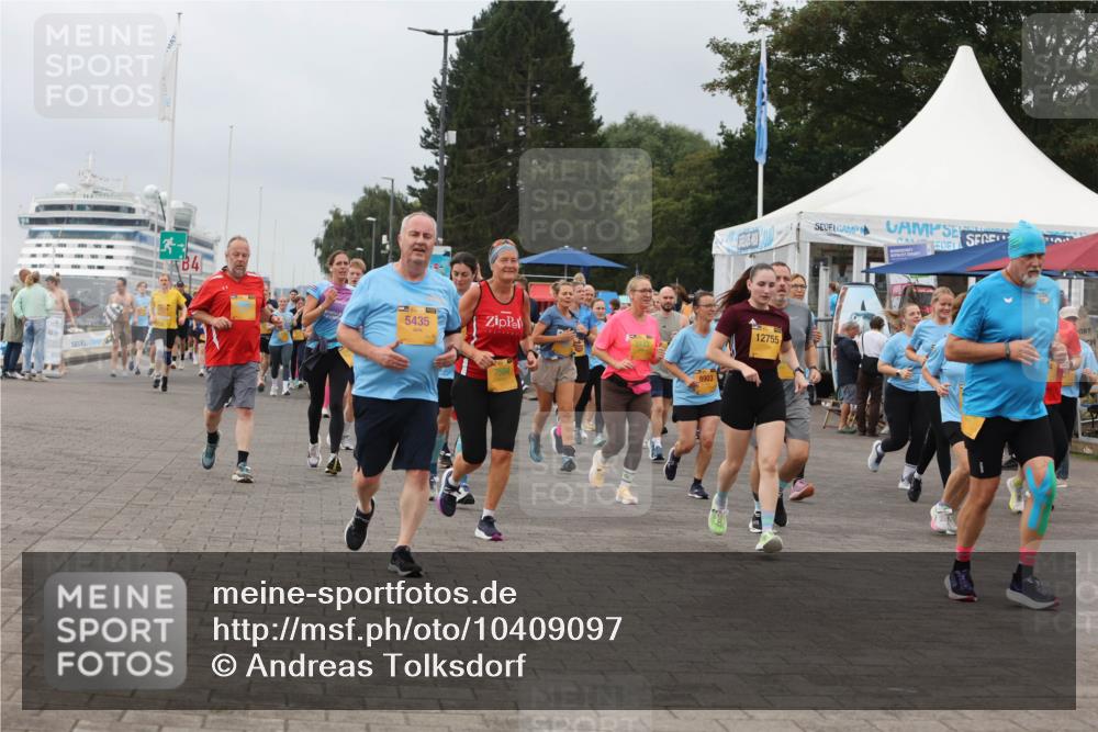13.09.2026 - Kiel Lauf Andreas Tolksdorf http://msf.ph/oto/10409097 13.09.2026 10:00:43 Kiellinie 4, 5435, 7594, 8903, 12755 meine-sportfotos.de