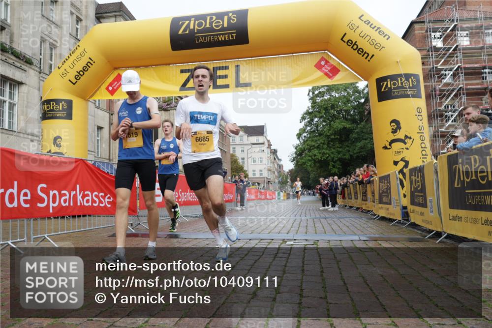 13.09.2026 - Kiel Lauf Yannick Fuchs http://msf.ph/oto/10409111 13.09.2026 09:31:38 Ziel 1519, 2409, 5339, 6685, 1515, 12703 meine-sportfotos.de