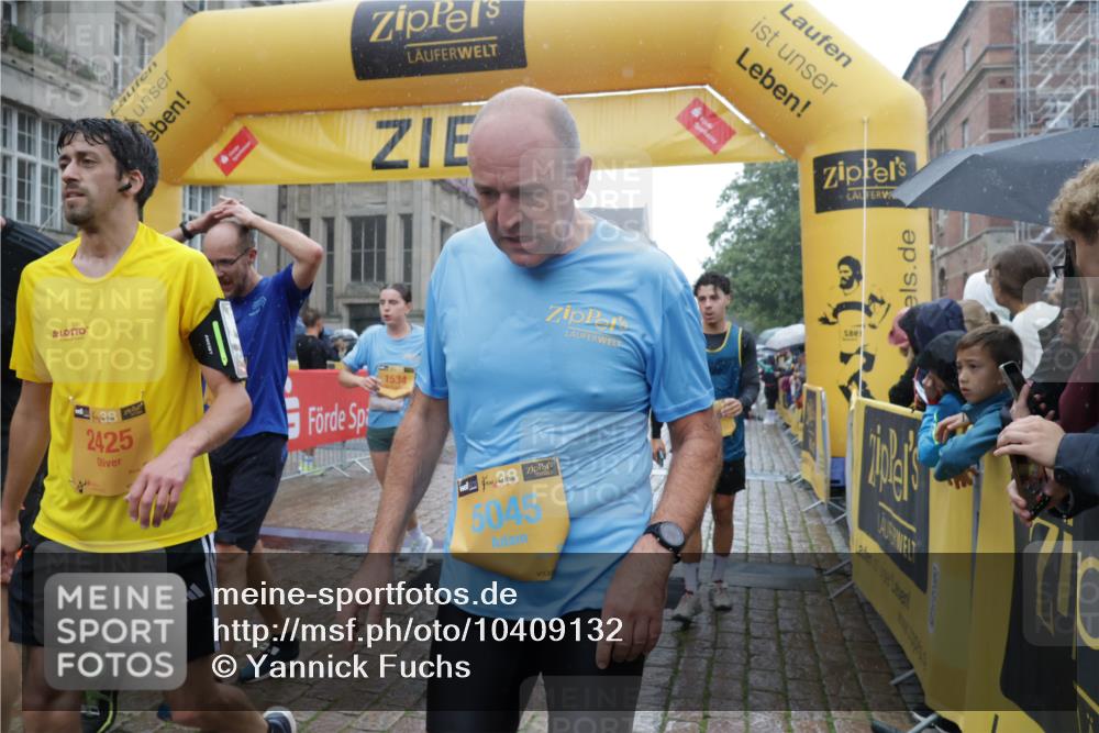 13.09.2026 - Kiel Lauf Yannick Fuchs http://msf.ph/oto/10409132 13.09.2026 10:37:11 Ziel 388, 886, 1217, 1313, 2601, 5331, 5471, 6671, 6720, 7729, 7987, 8026, 8162, 8390, 8391, 8463, 8792, 9901, 11101, 11883, 11911, 12311, 12314, 12545, 229, 990, 1211, 2571, 2966, 4464, 4692, 4928, 5541, 6309, 7177, 7312, 8055, 8099, 8494, 8760, 9289, 9352, 9554, 9657, 10317, 10608, 11619, 11867, 12104, 176, 595, 1142, 1479, 2925, 3137, 4375, 4521, 5262, 7640, 8146, 8515, 8567, 8628, 8820, 9208, 9435, 9540, 9977, 10393, 11685, 11748, 12742, 1534, 1584, 2425 meine-sportfotos.de