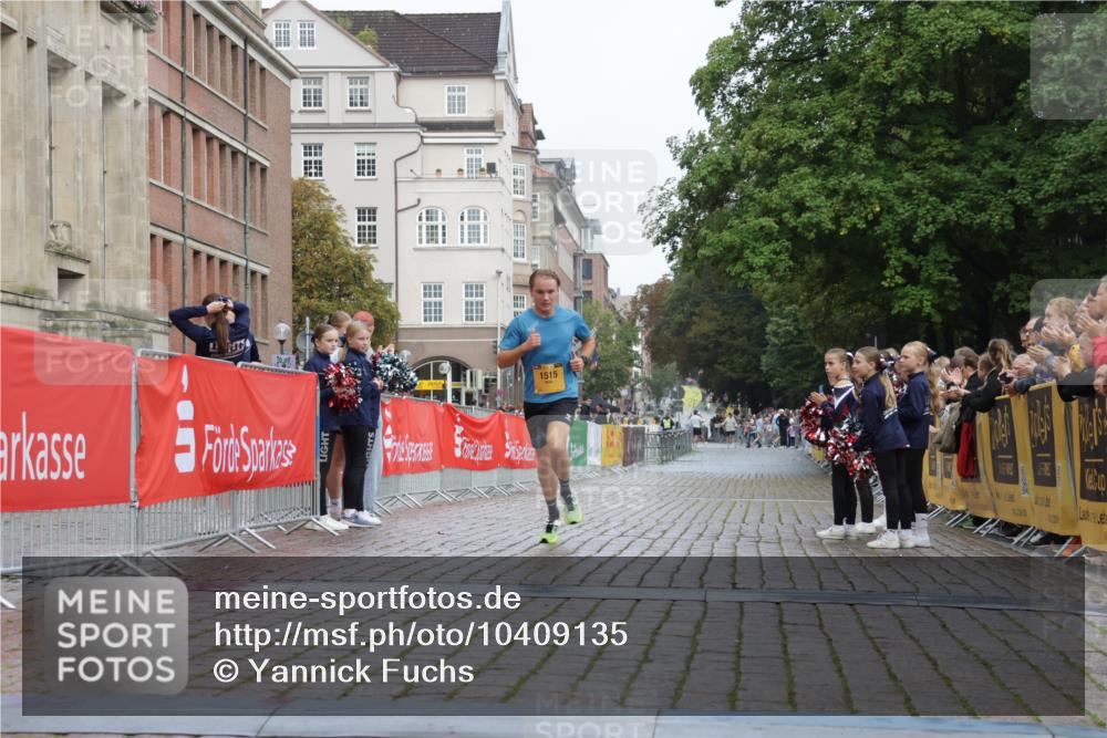13.09.2026 - Kiel Lauf Yannick Fuchs http://msf.ph/oto/10409135 13.09.2026 09:31:46 Ziel 1515, 2409, 1519, 5339, 6685 meine-sportfotos.de