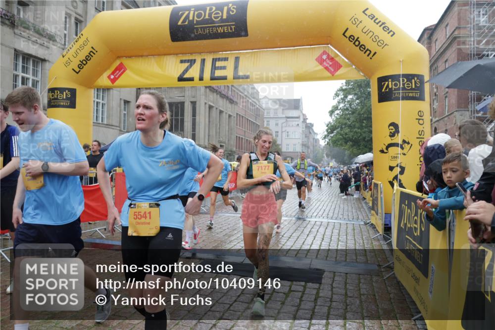 13.09.2026 - Kiel Lauf Yannick Fuchs http://msf.ph/oto/10409146 13.09.2026 10:37:15 Ziel 388, 886, 1142, 1217, 1313, 2601, 2925, 5331, 5471, 6671, 6720, 7640, 7729, 7987, 8026, 8463, 8628, 8792, 9208, 9435, 9901, 9977, 11101, 11748, 11911, 12311, 12314, 12545, 12742, 229, 990, 1211, 2966, 4464, 4928, 5331, 6309, 8055, 8099, 8162, 8390, 8391, 8760, 9289, 9352, 9554, 9657, 10317, 10608, 11101, 11619, 11867, 11883, 12104, 12545, 176, 595, 1479, 3028, 3137, 3981, 4375, 4521, 4877, 5262, 6705, 6796, 8146, 8515, 8567, 8820, 9540, 10393, 10952, 11685, 1534, 1584 meine-sportfotos.de