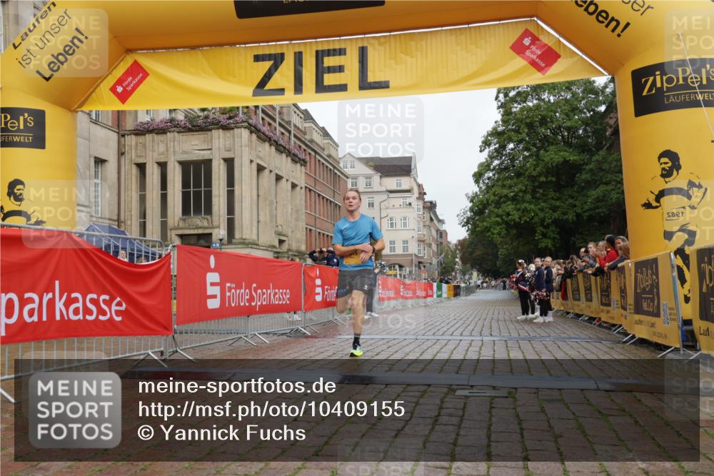 13.09.2026 - Kiel Lauf Yannick Fuchs http://msf.ph/oto/10409155 13.09.2026 09:31:48 Ziel 1515, 2409, 1519, 5339, 6685 meine-sportfotos.de
