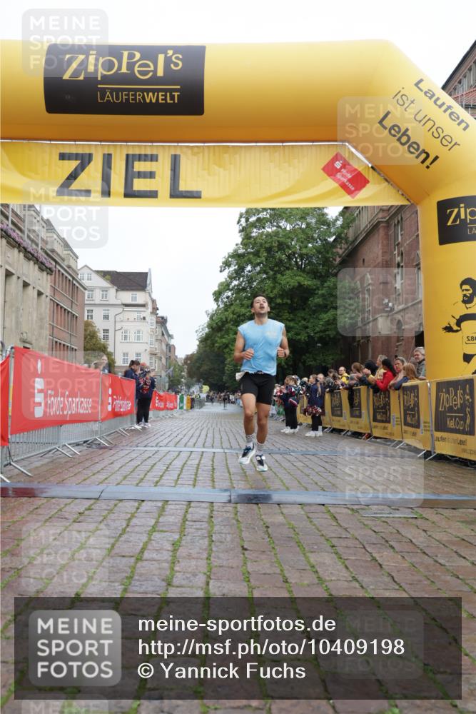 13.09.2026 - Kiel Lauf Yannick Fuchs http://msf.ph/oto/10409198 13.09.2026 09:32:21 Ziel 11683, 41, 44, 7958, 1515, 2409 meine-sportfotos.de