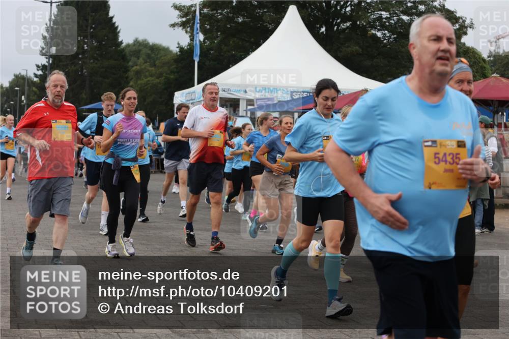 13.09.2026 - Kiel Lauf Andreas Tolksdorf http://msf.ph/oto/10409201 13.09.2026 10:00:46 Kiellinie 139, 9980, 5435 meine-sportfotos.de
