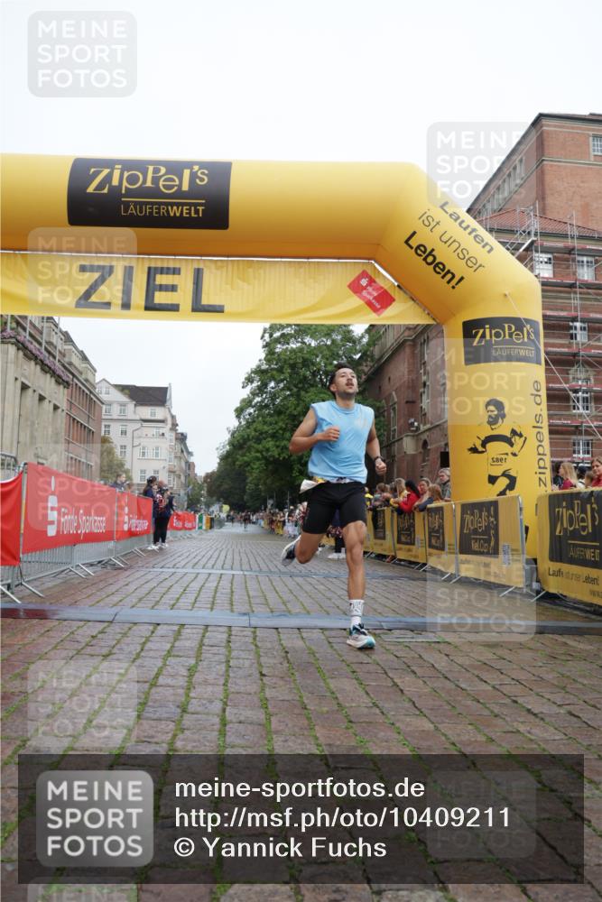 13.09.2026 - Kiel Lauf Yannick Fuchs http://msf.ph/oto/10409211 13.09.2026 09:32:21 Ziel 11683, 41, 44, 7958, 1515, 2409 meine-sportfotos.de
