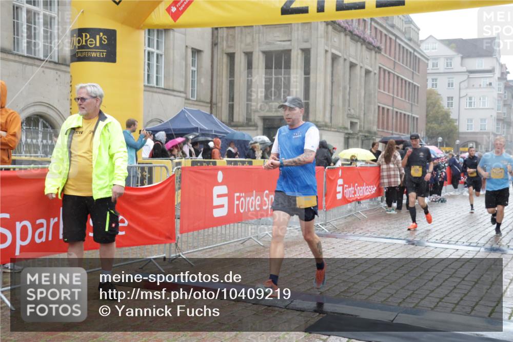 13.09.2026 - Kiel Lauf Yannick Fuchs http://msf.ph/oto/10409219 13.09.2026 10:37:20 Ziel 176, 595, 1142, 1217, 1313, 1479, 2601, 2925, 5471, 6720, 7640, 7729, 7987, 8026, 8463, 8515, 8628, 8820, 9208, 9435, 9540, 9977, 11748, 11911, 12311, 12314, 12742, 229, 388, 886, 990, 1211, 4464, 4928, 5331, 5471, 6671, 8055, 8099, 8162, 8390, 8391, 8760, 8792, 9289, 9657, 9901, 10317, 10608, 11101, 11619, 11867, 11883, 11911, 12104, 12311, 12314, 12545, 3028, 3137, 3981, 4375, 4521, 4877, 5262, 5850, 6511, 6705, 6796, 7129, 7355, 8146, 8567, 10393, 10952, 11685, 229 meine-sportfotos.de