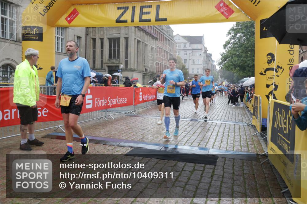 13.09.2026 - Kiel Lauf Yannick Fuchs http://msf.ph/oto/10409311 13.09.2026 10:37:29 Ziel 176, 595, 1142, 1479, 2925, 3028, 3137, 3981, 4375, 4521, 4877, 5262, 6705, 6796, 8146, 8515, 8567, 8628, 8820, 9208, 9540, 9977, 10393, 10952, 11685, 11748, 388, 886, 990, 1211, 1217, 1313, 2601, 2925, 4928, 5331, 5471, 6671, 6720, 7640, 7729, 7987, 8026, 8099, 8162, 8390, 8391, 8463, 8628, 8792, 9208, 9289, 9435, 9657, 9901, 10317, 11101, 11883, 11911, 12311, 12314, 12545, 12742, 453, 1041, 1481, 1700, 1707, 3860, 5357, 5429, 5850, 6133, 6230, 6511, 7129, 7355, 7732 meine-sportfotos.de