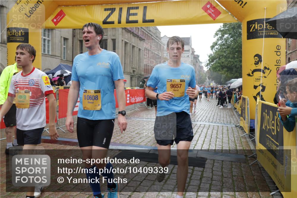 13.09.2026 - Kiel Lauf Yannick Fuchs http://msf.ph/oto/10409339 13.09.2026 10:37:32 Ziel 176, 1479, 3028, 3137, 3981, 4375, 4521, 4877, 5262, 6511, 6705, 6796, 7355, 8146, 8515, 8567, 8820, 9540, 10393, 10952, 11685, 176, 388, 595, 886, 990, 1142, 1211, 1217, 1313, 2601, 2925, 4928, 5331, 5471, 6671, 6720, 7640, 7729, 7987, 8026, 8162, 8390, 8391, 8463, 8515, 8628, 8792, 9208, 9289, 9435, 9901, 9977, 11101, 11748, 11883, 11911, 12311, 12314, 12545, 12742, 228, 453, 1041, 1481, 1700, 1707, 2361, 3860, 4255, 4540, 5357, 5429, 5831, 5850, 6133, 6230, 7129, 7732 meine-sportfotos.de