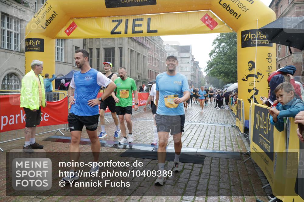 13.09.2026 - Kiel Lauf Yannick Fuchs http://msf.ph/oto/10409389 13.09.2026 10:37:35 Ziel 1479, 3028, 3137, 3981, 4375, 4521, 4877, 5262, 5850, 6511, 6705, 6796, 7129, 7355, 8146, 8567, 10393, 10952, 11685, 12424, 176, 388, 595, 886, 1142, 1217, 1313, 1479, 2601, 2925, 5331, 5471, 6671, 6720, 7640, 7729, 7987, 8026, 8162, 8390, 8391, 8463, 8515, 8628, 8792, 8820, 9208, 9435, 9540, 9901, 9977, 11101, 11748, 11883, 11911, 12311, 12314, 12545, 12742, 228, 453, 1041, 1326, 1481, 1700, 1707, 2358, 2361, 3860, 4255, 4540, 5357, 5429, 5831, 6133, 6230, 7732 meine-sportfotos.de