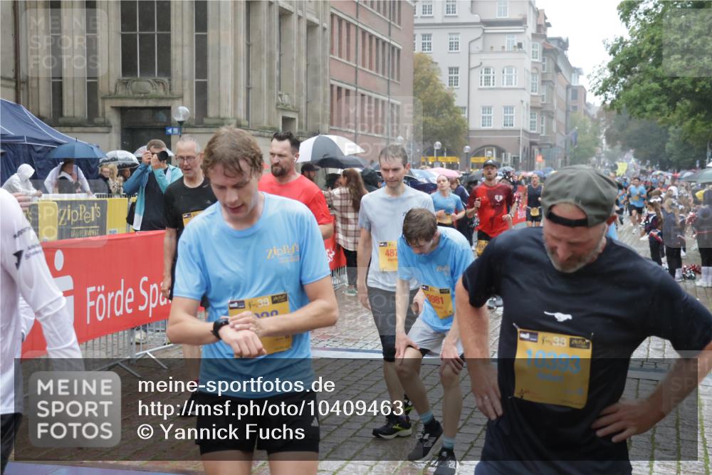 13.09.2026 - Kiel Lauf Yannick Fuchs http://msf.ph/oto/10409463 13.09.2026 10:38:09 Ziel 265, 861, 1193, 2275, 2538, 2792, 2897, 3566, 4009, 4226, 4465, 4832, 5048, 5122, 5972, 6463, 6675, 6769, 7682, 7830, 8560, 10439, 10849, 11168, 12313, 12674, 228, 453, 701, 1041, 1326, 1481, 1700, 1707, 2358, 2361, 3860, 4255, 4540, 5357, 5429, 5831, 5850, 6133, 6230, 6511, 6796, 6964, 7129, 7355, 7732, 7775, 8560, 9138, 9230, 9250, 9431, 10952, 12015, 12424, 1974, 2505, 3307, 4241, 4411, 5136, 5425, 5440, 5706, 5780, 6774, 7130, 7235, 8573, 9246, 9993, 3981 meine-sportfotos.de