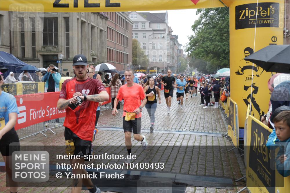 13.09.2026 - Kiel Lauf Yannick Fuchs http://msf.ph/oto/10409493 13.09.2026 10:38:15 Ziel 265, 861, 1193, 2275, 2792, 2897, 3307, 4009, 4411, 4465, 5048, 5122, 5136, 6463, 6769, 6774, 7130, 7682, 7830, 8573, 9993, 10439, 10849, 12313, 12674, 228, 265, 453, 701, 1041, 1326, 1481, 1700, 1707, 2358, 2361, 2538, 2792, 3566, 3860, 4226, 4255, 4540, 4832, 5357, 5429, 5831, 5850, 5972, 6133, 6230, 6675, 6964, 7732, 7775, 8560, 9138, 9230, 9250, 9431, 11168, 12015, 12424, 69, 1192, 1974, 2505, 4052, 4241, 4514, 4659, 5425, 5440, 5706, 5780, 5982, 7235, 9246, 3981 meine-sportfotos.de