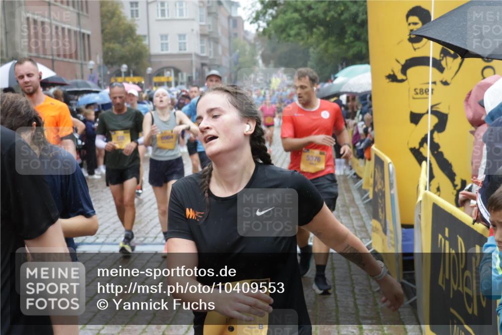 13.09.2026 - Kiel Lauf Yannick Fuchs http://msf.ph/oto/10409553 13.09.2026 10:38:26 Ziel 1192, 1974, 2505, 3307, 4241, 4411, 4514, 4659, 5136, 5425, 5440, 5706, 5780, 5982, 6774, 7130, 7235, 7463, 8573, 9049, 9246, 9459, 9470, 9993, 10044, 10343, 10652, 10807, 10959, 11108, 11303, 11590, 12276, 12366, 12776, 228, 265, 701, 861, 1193, 1326, 2275, 2358, 2361, 2538, 2792, 2897, 3566, 4009, 4226, 4255, 4465, 4832, 5048, 5122, 5831, 5972, 6463, 6675, 6769, 6964, 7130, 7682, 7775, 7830, 8560, 9230, 9250, 10439, 10849, 11168, 12015, 12313, 12674, 69, 197, 843, 4052 meine-sportfotos.de