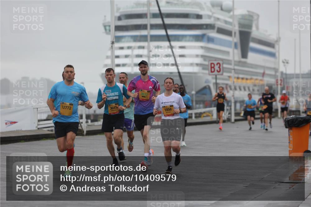 13.09.2026 - Kiel Lauf Andreas Tolksdorf http://msf.ph/oto/10409579 13.09.2026 11:42:32 Kiellinie 12772, 3643, 3637, 39, 1856, 3 meine-sportfotos.de