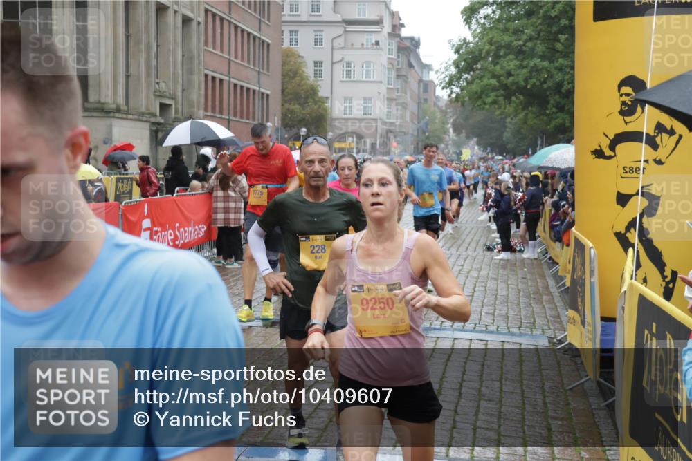 13.09.2026 - Kiel Lauf Yannick Fuchs http://msf.ph/oto/10409607 13.09.2026 10:38:32 Ziel 69, 197, 1192, 1974, 2505, 4052, 4241, 4514, 4576, 4659, 5425, 5440, 5780, 5982, 7235, 7463, 8324, 8687, 8942, 9049, 9246, 9459, 9470, 9761, 10044, 10343, 10652, 10807, 11108, 11303, 11590, 12366, 12776, 265, 701, 861, 1193, 2275, 2538, 2792, 2897, 3307, 3566, 4009, 4226, 4411, 4465, 4832, 5048, 5122, 5136, 5425, 5706, 5972, 6463, 6675, 6769, 6774, 7130, 7682, 7775, 7830, 8560, 8573, 9250, 9993, 10439, 10849, 10959, 11168, 12276, 12313, 12674, 12776, 843, 895 meine-sportfotos.de