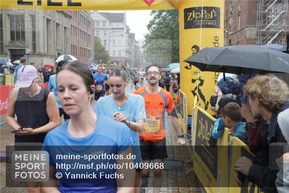 13.09.2026 - Kiel Lauf Yannick Fuchs http://msf.ph/oto/10409668 13.09.2026 10:39:54 Ziel 246, 523, 1147, 1371, 2159, 2514, 2525, 3322, 3593, 3770, 3949, 4248, 4824, 4845, 5816, 5942, 5985, 7180, 7200, 7259, 7379, 7466, 7472, 7837, 8139, 8207, 8805, 9080, 9294, 9534, 10156, 10337, 10596, 11250, 11426, 12118, 12415, 437, 860, 1237, 1496, 1631, 1733, 1945, 2170, 2514, 2863, 3110, 3243, 4248, 4296, 4301, 4812, 5202, 5295, 5677, 6033, 6044, 6486, 6744, 7381, 7444, 7616, 7807, 7904, 7936, 8892, 9169, 9170, 9493, 9992, 10010, 10580, 10734, 10872, 11258 meine-sportfotos.de