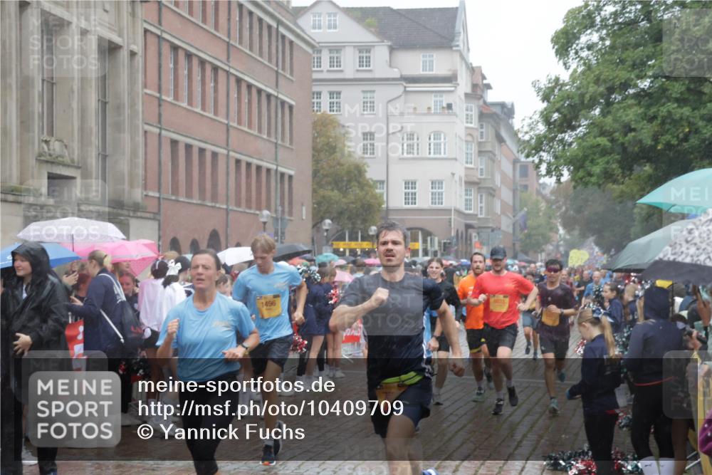 13.09.2026 - Kiel Lauf Yannick Fuchs http://msf.ph/oto/10409709 13.09.2026 10:40:12 Ziel 338, 1786, 1810, 2313, 4374, 4442, 4443, 4457, 4688, 4932, 5029, 7165, 7587, 7984, 8168, 8187, 9086, 9489, 9658, 10025, 10256, 10532, 10995, 11888, 12177, 12209, 12471, 246, 437, 523, 1147, 1371, 1496, 1631, 1786, 2159, 2514, 2525, 3110, 3322, 3593, 3770, 3949, 4248, 4824, 4845, 5816, 5942, 5985, 6033, 7180, 7200, 7259, 7379, 7466, 7472, 7837, 7904, 8139, 8207, 8805, 9080, 9169, 9170, 9294, 9534, 9992, 10025, 10156, 10337, 10596, 10995, 11003, 11250, 11258, 12415 meine-sportfotos.de