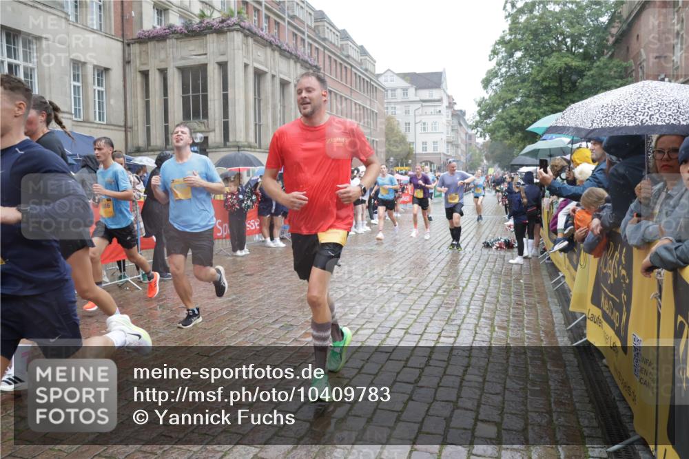 13.09.2026 - Kiel Lauf Yannick Fuchs http://msf.ph/oto/10409783 13.09.2026 10:40:28 Ziel 529, 1096, 1123, 1125, 1408, 1422, 1434, 1475, 1793, 1874, 2145, 2844, 2942, 5018, 5473, 5568, 5846, 6100, 6635, 7081, 7156, 7522, 8680, 8773, 9054, 9535, 9983, 10022, 10185, 10587, 10771, 10833, 10870, 11268, 11697, 11711, 12023, 12445, 246, 338, 523, 529, 1371, 1786, 1810, 2313, 3322, 3770, 4374, 4442, 4443, 4457, 4688, 4824, 4932, 5029, 5816, 5985, 7156, 7165, 7200, 7587, 7837, 7984, 8139, 8168, 8187, 9086, 9534, 10025, 10156, 10337, 10995, 11003, 11250, 3415, 3841 meine-sportfotos.de