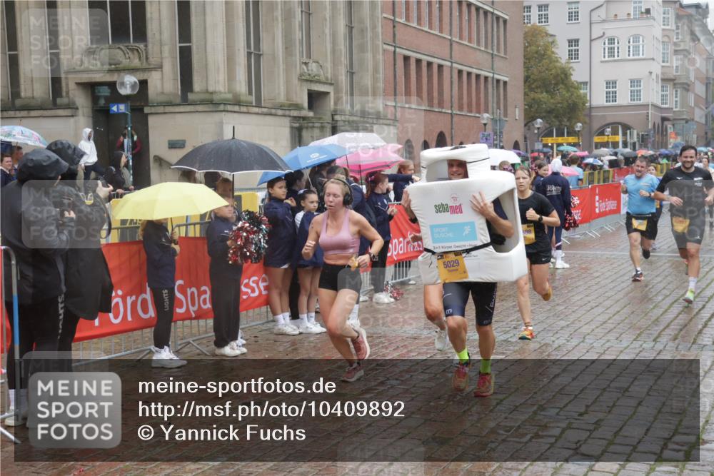 13.09.2026 - Kiel Lauf Yannick Fuchs http://msf.ph/oto/10409892 13.09.2026 10:40:40 Ziel 337, 837, 1037, 1125, 1603, 1793, 1985, 2052, 2096, 2942, 3339, 3524, 5018, 5086, 5473, 5846, 6397, 6632, 6635, 6709, 7537, 7636, 7931, 8200, 8338, 8414, 8773, 8868, 10919, 11229, 11266, 11598, 11668, 11697, 11715, 11839, 12017, 12023, 12026, 12122, 12194, 12568, 338, 529, 1096, 1123, 1125, 1408, 1422, 1434, 1475, 1793, 1810, 1874, 2145, 2313, 2844, 2942, 4374, 4442, 4457, 4688, 4932, 5029, 5568, 6100, 7081, 7156, 7165, 7522, 7587, 7984, 8168, 8187, 9086, 3415, 3841, 246 meine-sportfotos.de