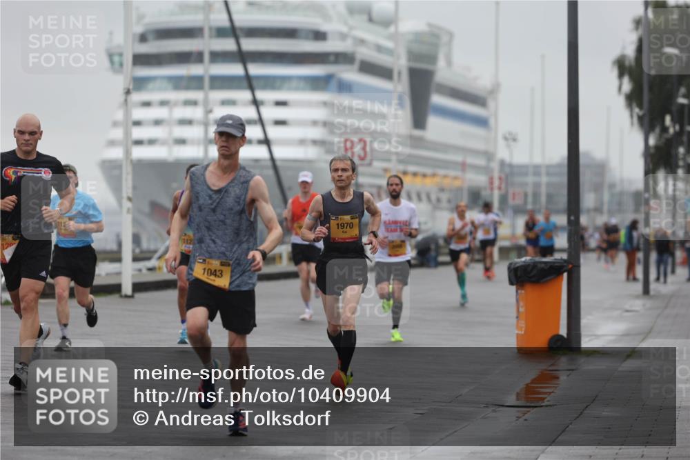 13.09.2026 - Kiel Lauf Andreas Tolksdorf http://msf.ph/oto/10409904 13.09.2026 11:42:44 Kiellinie 129, 112, 112, 1043, 83, 1970 meine-sportfotos.de