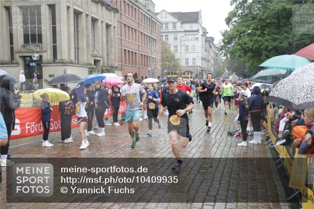 13.09.2026 - Kiel Lauf Yannick Fuchs http://msf.ph/oto/10409935 13.09.2026 10:40:44 Ziel 337, 393, 837, 1037, 1603, 1985, 2052, 2096, 3339, 3415, 3524, 3841, 5086, 6301, 6397, 6504, 6632, 6709, 6793, 7499, 7537, 7636, 7931, 8200, 8338, 8414, 8868, 9268, 10919, 11229, 11266, 11275, 11598, 11668, 11715, 11839, 12017, 12026, 12122, 12194, 12568, 338, 529, 1096, 1123, 1125, 1408, 1422, 1434, 1475, 1793, 1810, 1874, 1985, 2145, 2313, 2844, 2942, 4374, 4442, 4457, 5018, 5473, 5568, 5846, 6100, 6632, 6635, 7081, 7156, 7165, 7522, 7587, 7984, 8168, 8187 meine-sportfotos.de