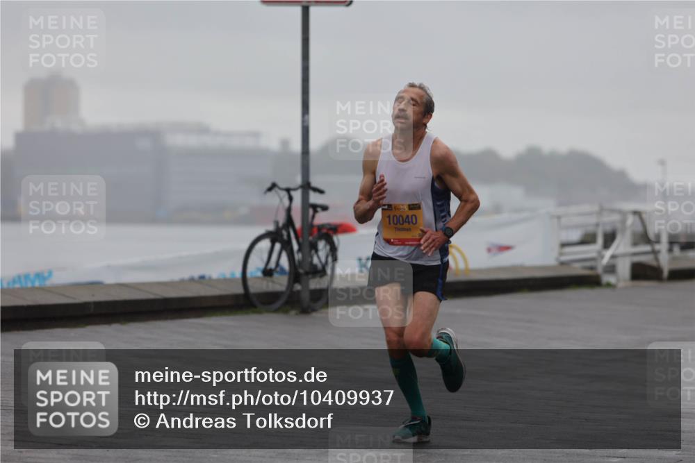 13.09.2026 - Kiel Lauf Andreas Tolksdorf http://msf.ph/oto/10409937 13.09.2026 11:42:55 Kiellinie 10040 meine-sportfotos.de