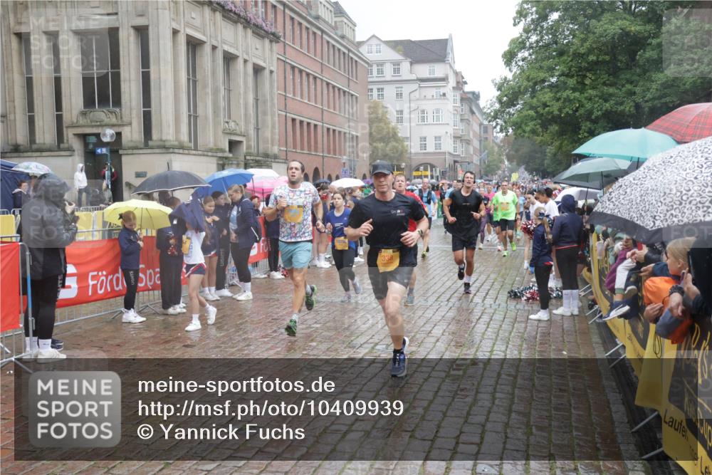 13.09.2026 - Kiel Lauf Yannick Fuchs http://msf.ph/oto/10409939 13.09.2026 10:40:44 Ziel 337, 393, 837, 1037, 1603, 1985, 2052, 2096, 3339, 3415, 3524, 3841, 5086, 6301, 6397, 6504, 6632, 6709, 6793, 7499, 7537, 7636, 7931, 8200, 8338, 8414, 8868, 9268, 10919, 11229, 11266, 11275, 11598, 11668, 11715, 11839, 12017, 12026, 12122, 12194, 12568, 338, 529, 1096, 1123, 1125, 1408, 1422, 1434, 1475, 1793, 1810, 1874, 1985, 2145, 2313, 2844, 2942, 4374, 4442, 4457, 5018, 5473, 5568, 5846, 6100, 6632, 6635, 7081, 7156, 7165, 7522, 7587, 7984, 8168, 8187 meine-sportfotos.de