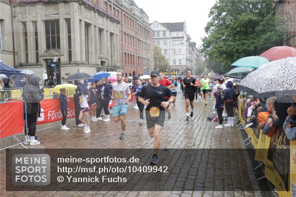 13.09.2026 - Kiel Lauf Yannick Fuchs http://msf.ph/oto/10409942 13.09.2026 10:40:44 Ziel 337, 393, 837, 1037, 1603, 1985, 2052, 2096, 3339, 3415, 3524, 3841, 5086, 6301, 6397, 6504, 6632, 6709, 6793, 7499, 7537, 7636, 7931, 8200, 8338, 8414, 8868, 9268, 10919, 11229, 11266, 11275, 11598, 11668, 11715, 11839, 12017, 12026, 12122, 12194, 12568, 338, 529, 1096, 1123, 1125, 1408, 1422, 1434, 1475, 1793, 1810, 1874, 1985, 2145, 2313, 2844, 2942, 4374, 4442, 4457, 5018, 5473, 5568, 5846, 6100, 6632, 6635, 7081, 7156, 7165, 7522, 7587, 7984, 8168, 8187 meine-sportfotos.de