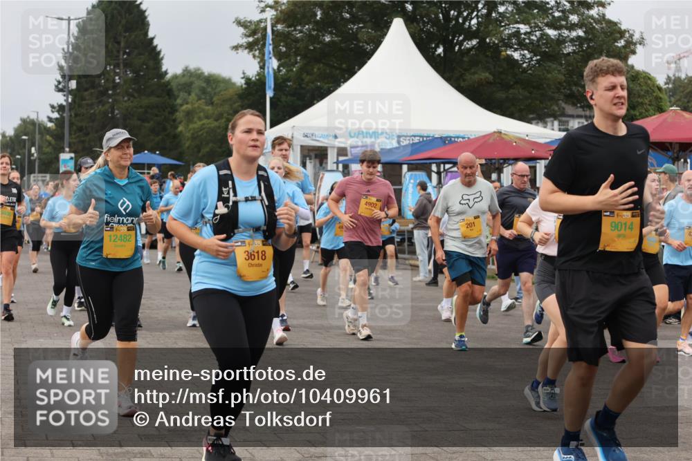13.09.2026 - Kiel Lauf Andreas Tolksdorf http://msf.ph/oto/10409961 13.09.2026 10:01:15 Kiellinie 9400, 12482, 38, 3618, 4902, 201, 14381, 9014 meine-sportfotos.de