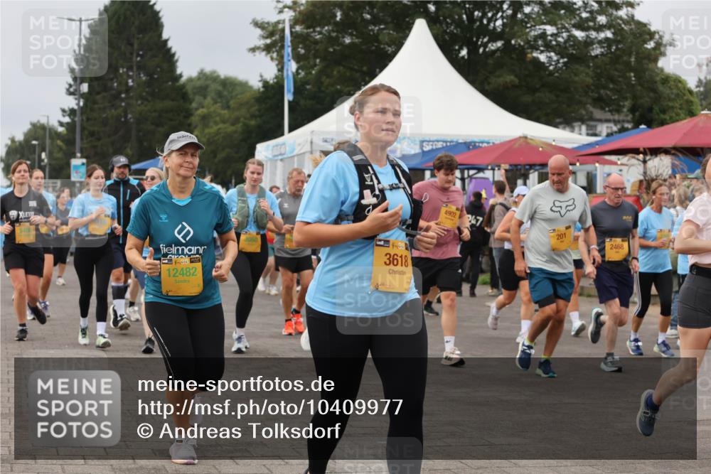 13.09.2026 - Kiel Lauf Andreas Tolksdorf http://msf.ph/oto/10409977 13.09.2026 10:01:16 Kiellinie 9400, 38, 12482, 3050, 39, 3618, 490247, 201, 2468 meine-sportfotos.de