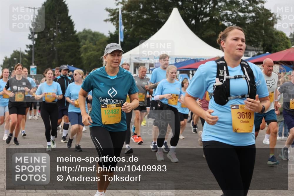 13.09.2026 - Kiel Lauf Andreas Tolksdorf http://msf.ph/oto/10409983 13.09.2026 10:01:16 Kiellinie 9400, 48, 12482, 3618 meine-sportfotos.de