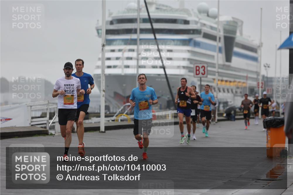 13.09.2026 - Kiel Lauf Andreas Tolksdorf http://msf.ph/oto/10410003 13.09.2026 11:43:00 Kiellinie 39, 661, 1492, 6333, 8271, 3, 109 meine-sportfotos.de