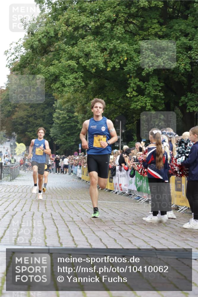 13.09.2026 - Kiel Lauf Yannick Fuchs http://msf.ph/oto/10410062 13.09.2026 09:32:30 Ziel 41, 44, 7958, 11683, 3728 meine-sportfotos.de
