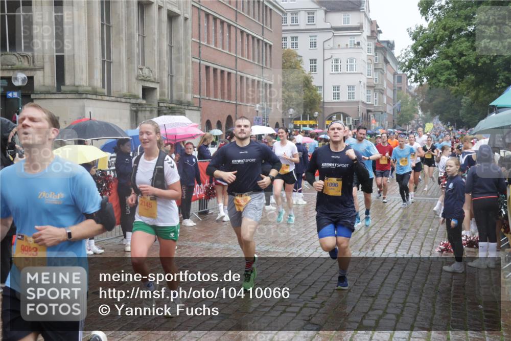 13.09.2026 - Kiel Lauf Yannick Fuchs http://msf.ph/oto/10410066 13.09.2026 10:40:53 Ziel 35, 337, 393, 1342, 1427, 1971, 2052, 2096, 2499, 2561, 2818, 3257, 3415, 3535, 3841, 4131, 4431, 4712, 5043, 5319, 5388, 5509, 6301, 6504, 6793, 7499, 7655, 7931, 8414, 8435, 8868, 8955, 9268, 10919, 11069, 11229, 11275, 11885, 12017, 12026, 12131, 12474, 12625, 529, 837, 1037, 1096, 1123, 1125, 1408, 1422, 1434, 1475, 1603, 1793, 1874, 1985, 2096, 2145, 2844, 2942, 3339, 3524, 5018, 5086, 5473, 5568, 5846, 6100, 6397, 6632, 6635, 6709, 7081, 7156, 7522, 7537 meine-sportfotos.de